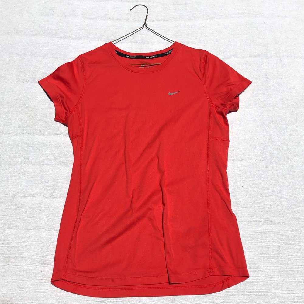 ✨Orange Nike Dri-Fit T-Shirt!